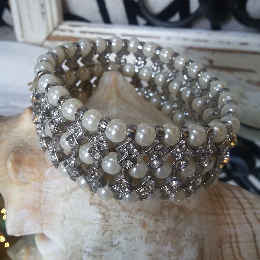 Vintage Faux Pearls & Rhinestone Stretch Bracelet